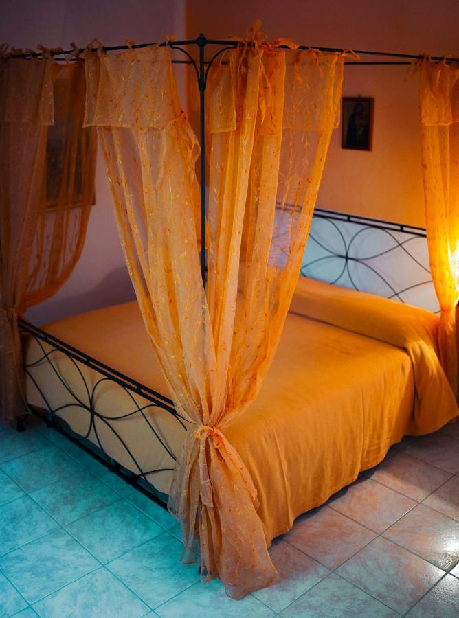 Il Colombaio Agriturismo モンテガッビオーネ エクステリア 写真
