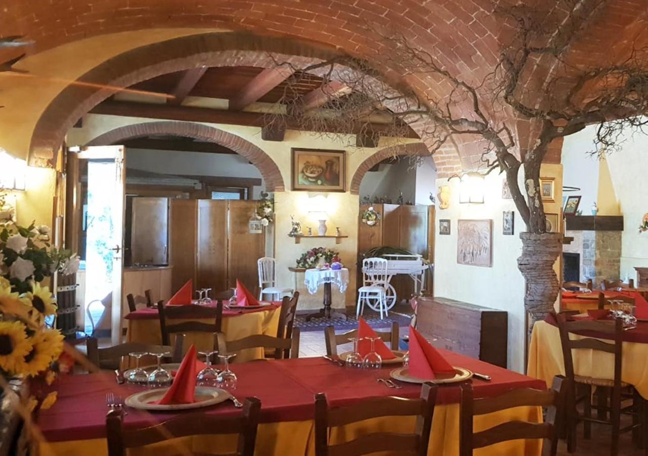 Il Colombaio Agriturismo モンテガッビオーネ エクステリア 写真